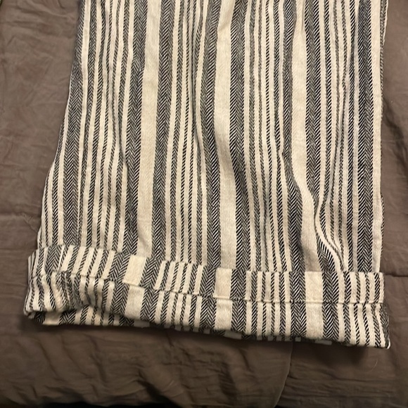 Drawstring pants - Picture 2 of 6